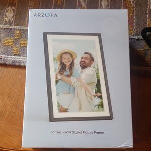 Arzopa 10.1 wifi digital photo frame new in box